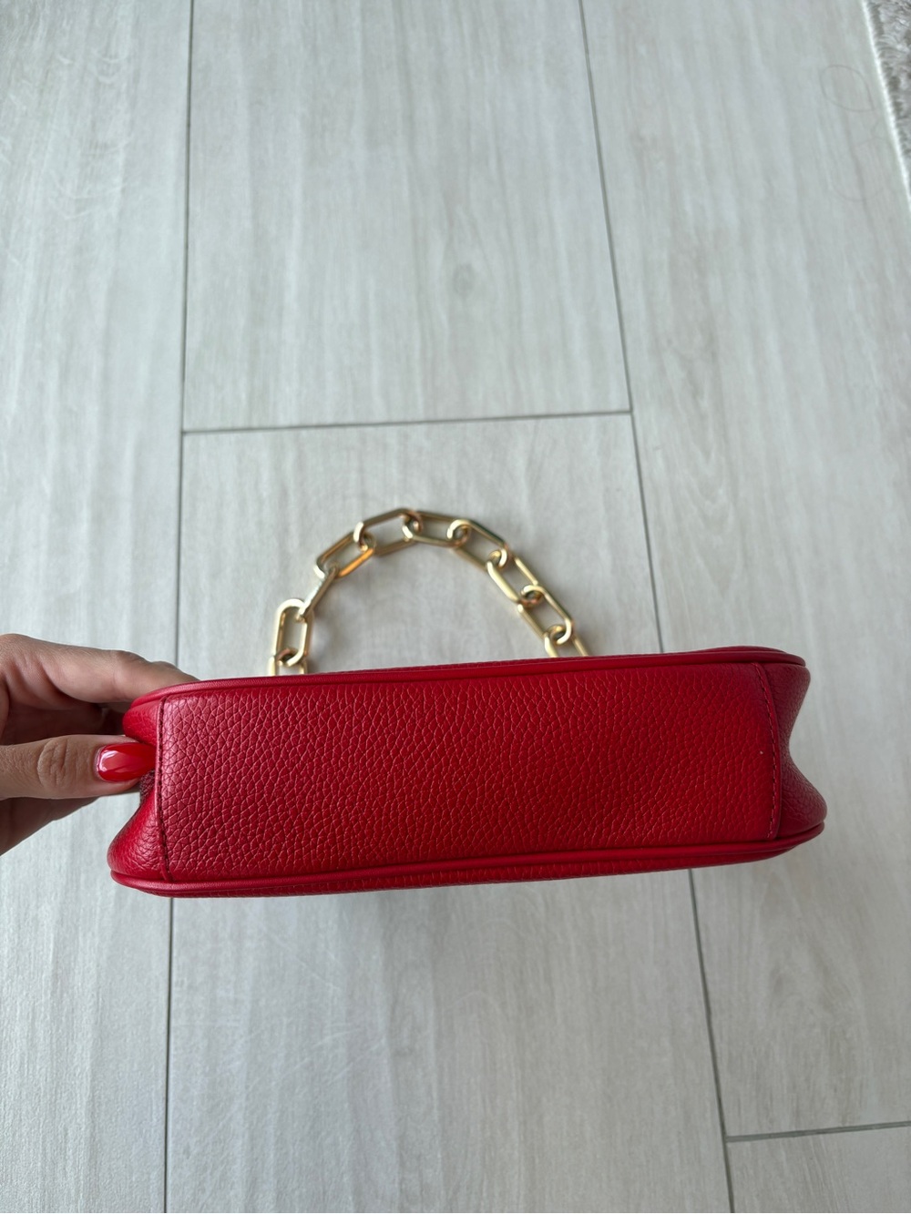 Michael Kors Red Pebbled Leather Shoulder Bag with Gold Chain Accent - Picture 6 of 9